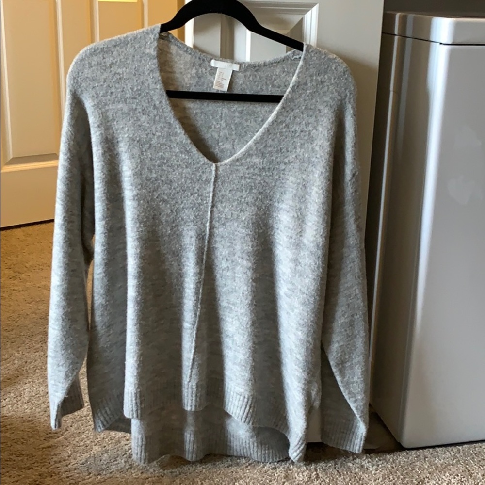 V neck sweater